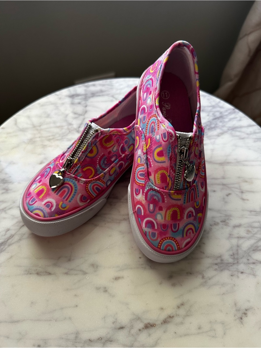 NWOT Girls Pink Rainbow Zip-On Slip-On Sneakers